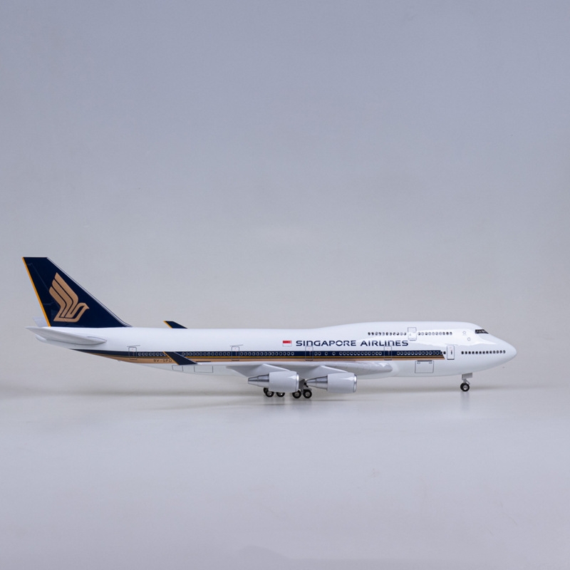 47cm Singapore Airlines B747-4 - Model Kit Singapore review and price